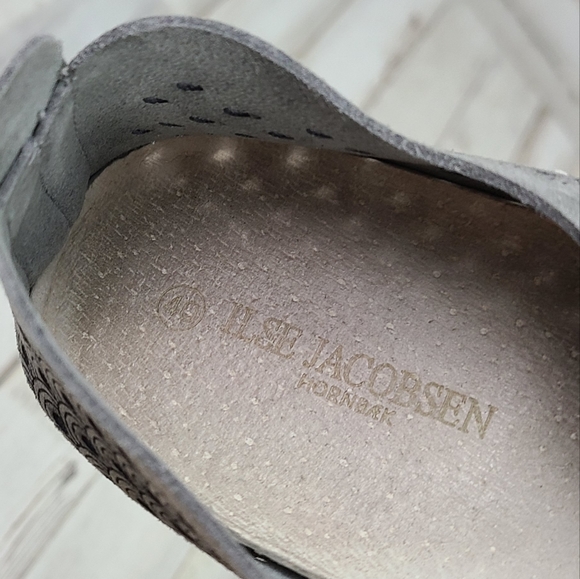 Ilse Jacobsen Tulip Perforated Slip On Sneaker - Picture 7 of 8
